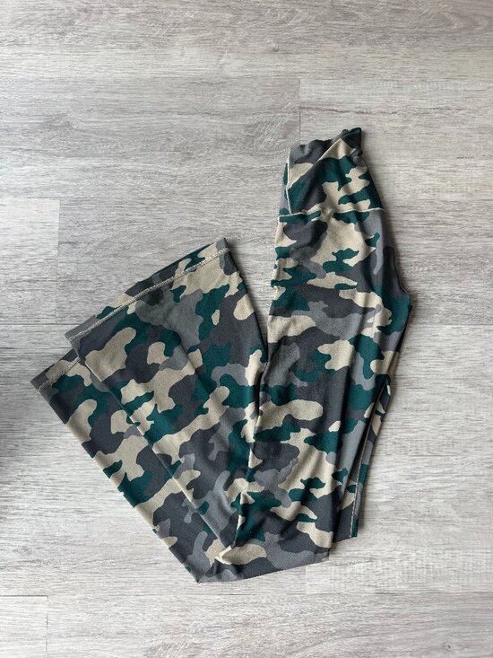 Aerie OFFLINE Camo Flare Leggings Scrunch Butt Green High Waisted Yoga Pants S - Picture 6 of 10